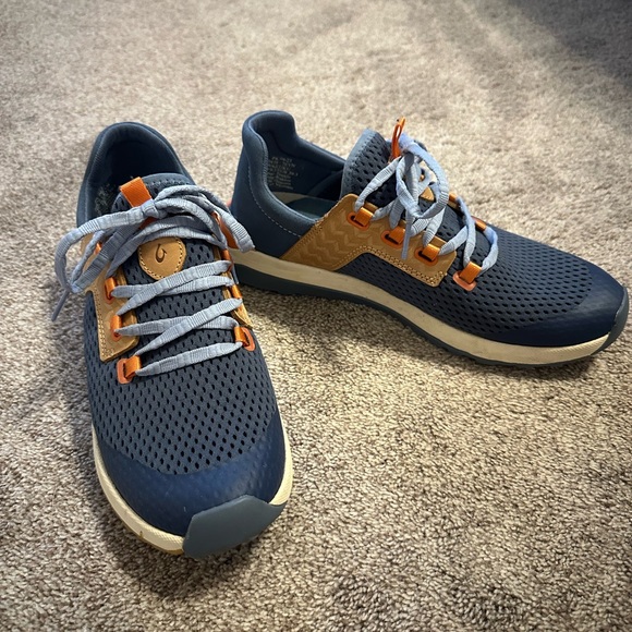 OluKai Wailuku Women's Navy Blue and Tan Sneakers - Picture 2 of 9